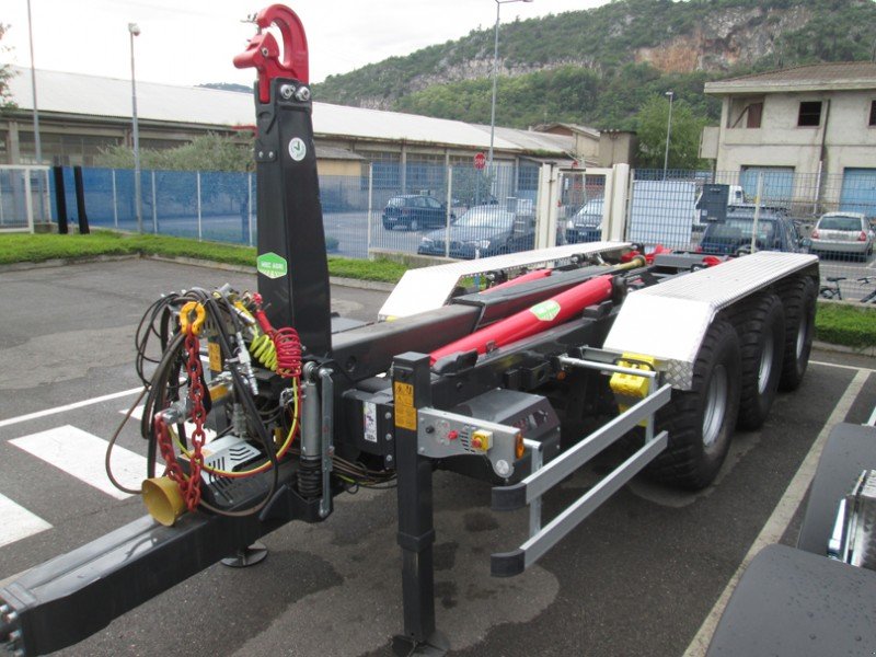 Abrollcontainer tip MEC-AGRI Roagna, Neumaschine in Mondovi