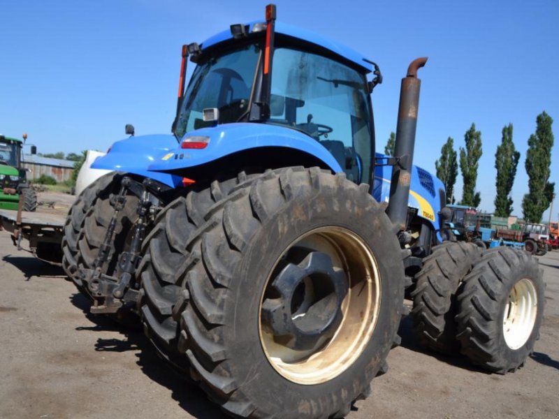 Oldtimer-Traktor tip New Holland T8040, Neumaschine in Куйбишеве (Poză 1)