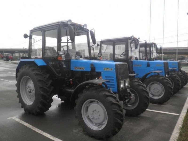 Oldtimer-Traktor tip Belarus Беларус-1025.2, Neumaschine in Полтава (Poză 1)