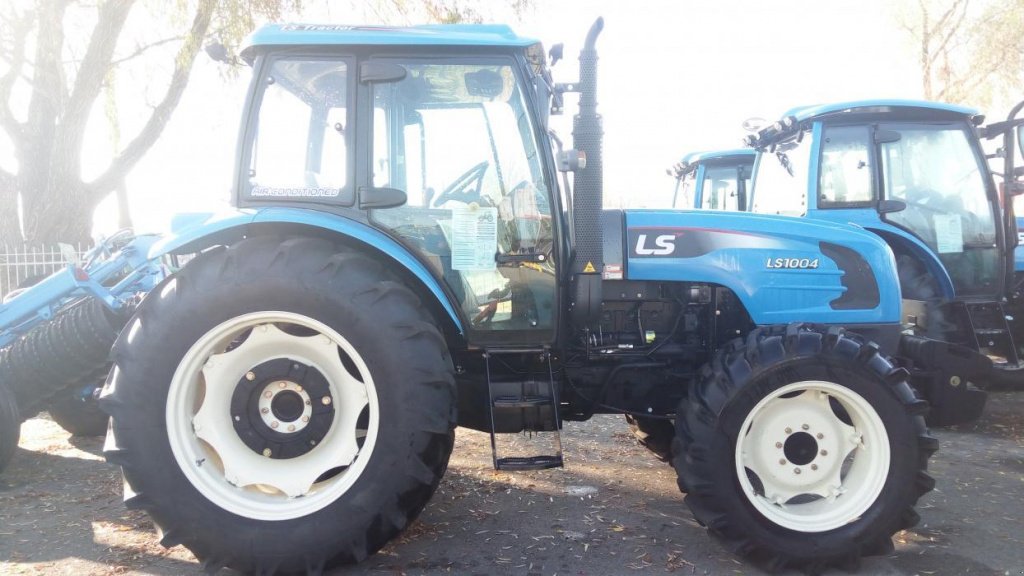 Oldtimer-Traktor tip LS Tractor Plus 100, Neumaschine in Бровари (Poză 2)