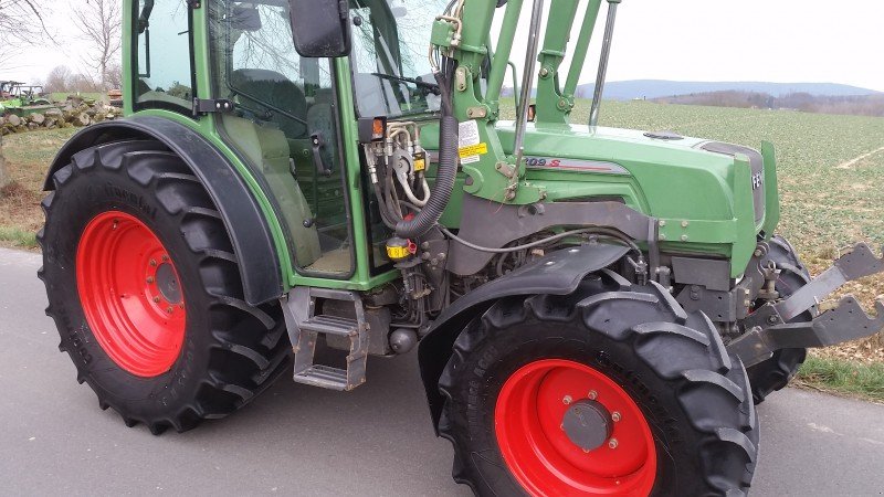 Traktor tip Fendt Suche Fendt der Serie 200 bis 211, Gebrauchtmaschine in Reuth (Poză 11)